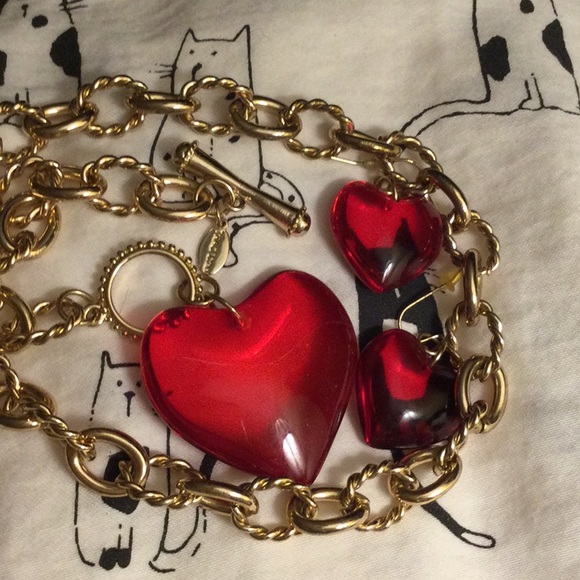Big Red Heart necklace and earrings - Picture 3 of 4